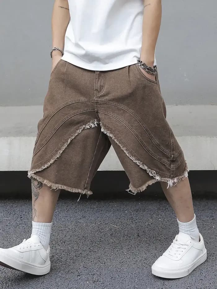Shorts en jean marron pour homme, style rétro tendance et décontracté, coupe ample, idéal pour un usage quotidien.