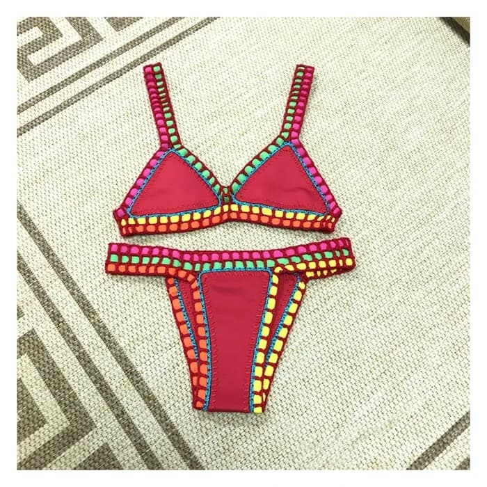 Femmes Boho Sexy maillots de bain avec élastique fait à la main rouge Crochet Beachweaar 2 pièces Bikini ensemble bord de piscine porter des tenues de vacances