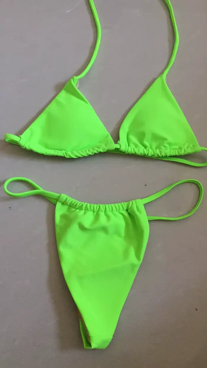 Maillot de bain brésilien jaune fluo