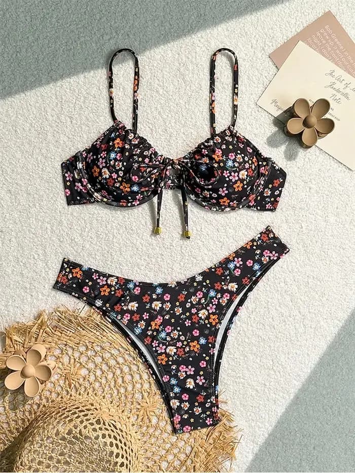 Maillot de bain deux pièces sexy pour femme, dos nu, motif floral, design évidé, bretelles croisées, tenue de plage tendance