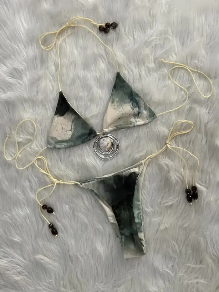 Nouveau maillot de bain deux pièces avec bretelles au cou