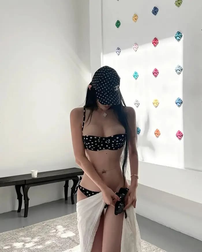 Sexy rétro à pois Bikini maillot de bain femmes sangle serré Bustier Ensemble petite poitrine froncée épicé fille